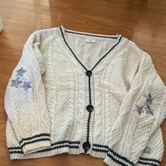 NEW OFFICIAL TAYLOR SWIFT Folklore The "Cardigan" Limited Edition M/L -AUTHENTIC